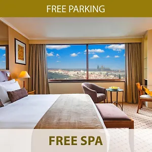 Grand Towers - Czech Leading ***** Praga