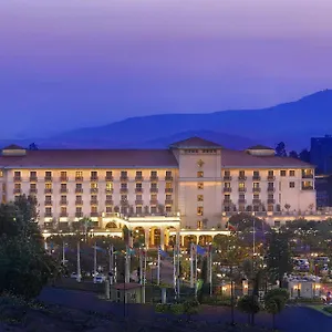sheraton-addis.tophotelsethiopia.com/