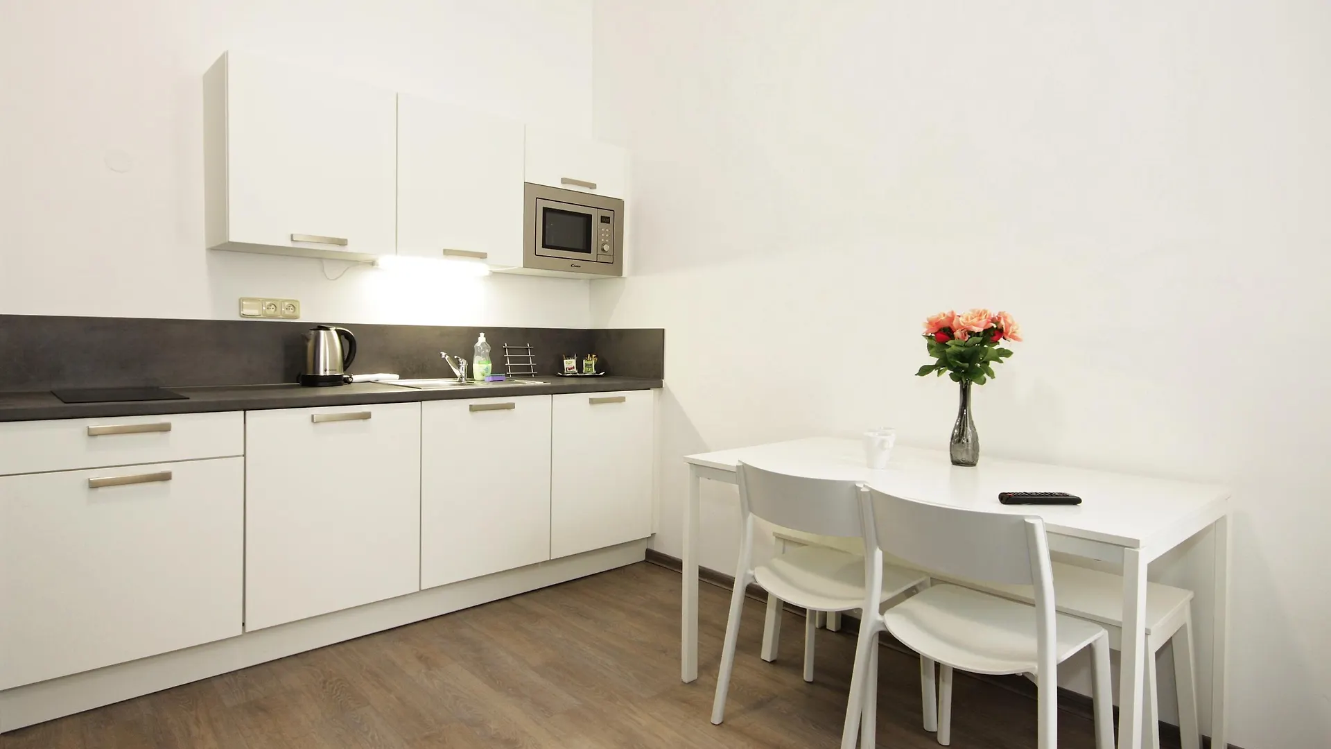 Alveo Suites Prague 4*,